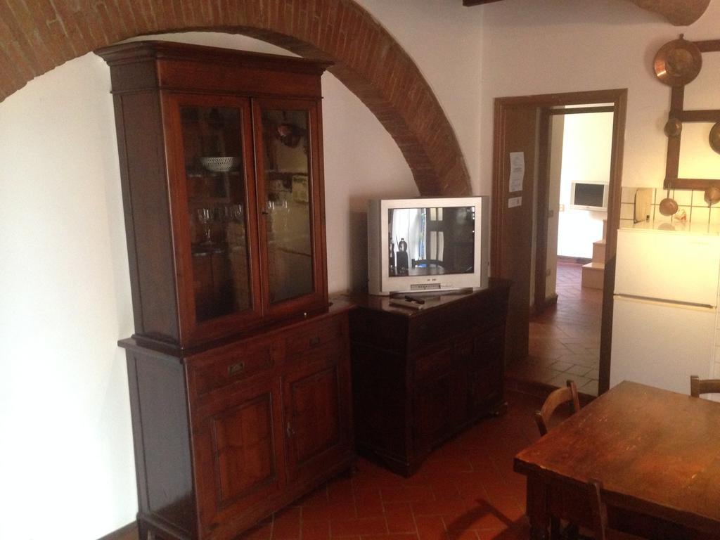 Podere Di Valli Santa Maria a Monte Bilik gambar