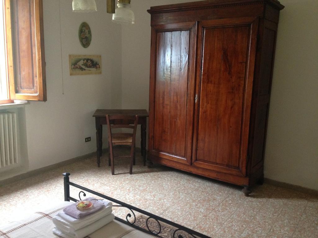 Podere Di Valli Santa Maria a Monte Bilik gambar